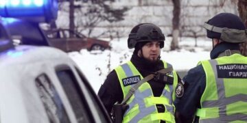 У центрі Києва двоє дітей заблукали в каналізації