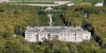 Гроші від «палацу Путіна» перерахували фондам Аліни Кабаєвої