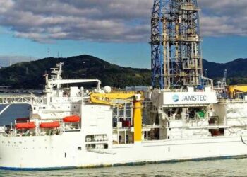 Японія повідомила про видобуток рідкоземельних ресурсів з океанського дна