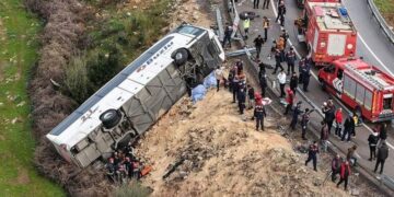 У Туреччині пасажирський автобус потрапив до смертельної ДТП