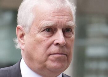 Уряд Британії розглядає виключення експринца Ендрю з лінії спадкування престолу