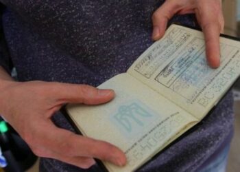 Штамп в паспорте не спасет: почему украинцев могут выселить из жилья