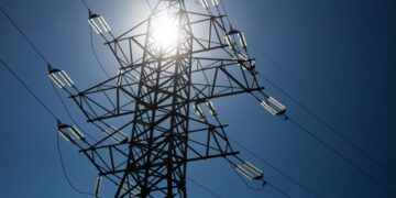 Идеальная схема обмана: Попенко раскрыл, как власть избегает ответственности за тарифы