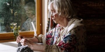 Пенсии в Украине поднимут уже в марте: кому добавят 2500 гривен