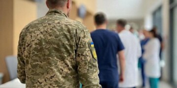 Військовослужбовці отримують 100 тис. гривень під час лікування після поранення – Міноборони