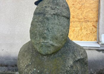 Українські військові евакуювали кам'яних баб із зони ударів рф на Запоріжжі