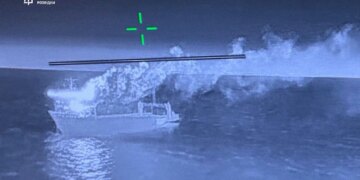 ГУР підтвердило ураження двох військових суден росії