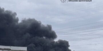 Війська рф атакували критичну інфраструктуру Запоріжжя, у місті можуть бути перебої зі світлом