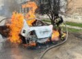 Дрон рф атакував автомобіль у Херсоні 29 березня – є загибла та поранений