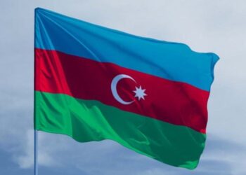 Азербайджан мобілізує армію