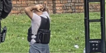 У Британії поліція прийняла чоловіка у спортивному жилеті за терориста