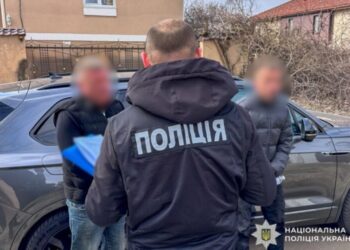 На Одещині викрили аферистів, які обманювали військових під виглядом продажу авто