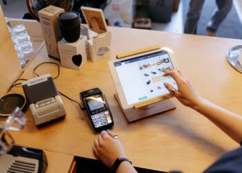 Противостояние через кассовые аппараты: кто должен контролировать малый бизнес