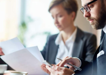 Украинцам вернут деньги за учебу и лечение: как оформить выплату