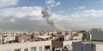 “Не хотят умирать за аятолл”: эксперт раскрыл, почему богатая элита Ирана сдает своих лидеров