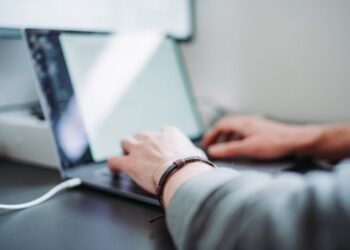 Работаете за компьютером – вам положен дополнительный отпуск: сколько дней и как оформить