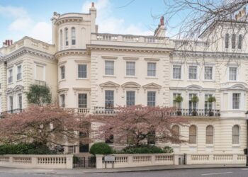 Энергетическая ловушка ИИ и крах рынка недвижимости: Долинский о новых финансовых пузырях