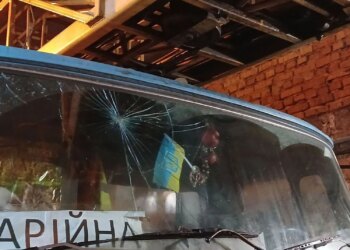 Ворожий безпілотник атакував бригаду Запоріжжяобленерго під час ліквідації наслідків попереднього удару