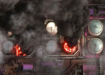 Сили оборони уразили 5 стратегічних заводів та 10 НПЗ рф впродовж березня – Міноборони