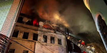 Масована атака рф на Харків триває понад добу – серед п'яти постраждалих за ніч немовля