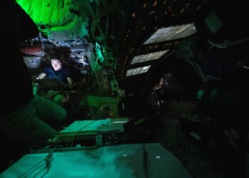 У місії Artemis II знову зламався туалет, коли астронавти вже ближче до Місяця ніж до Землі