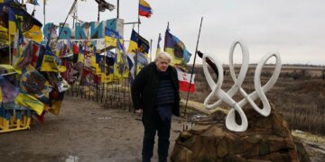 Борис Джонсон відвідав українських військових на Запорізькому напрямку