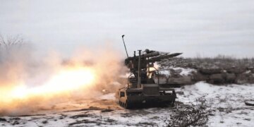 росіяни вихваляються безпілотною версією північнокорейської РСЗВ Type-75 на роботизованому шасі