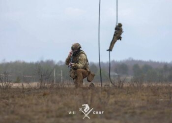 На фронті зафіксовано понад 50 боїв, ворог активно діє на двох напрямках – Генштаб