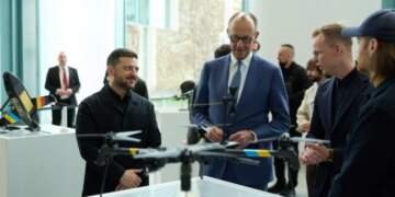 Німеччина та Україна розвиватимуть спільне виробництво дронів – Мерц