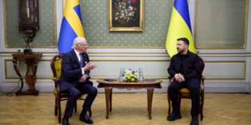 Посилення українського флоту бойових літаків шведськими "гріпенами" – Зеленський у Львові зустрівся із королем Швеції
