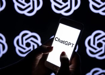 ChatGPT та низка ШІ-сервісів зіткнулися зі збоями – Downdetector зафіксував різкий сплеск скарг