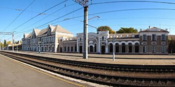 росія вдарила по головному вокзалу Кривого Рогу – подробиці та деталі атаки