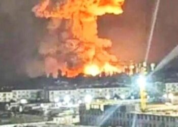 Українські дрони завдали удару по фрегату «Адмірал Макаров» у Новоросійську