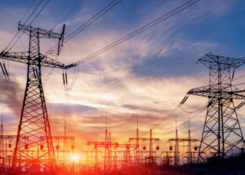 Через російські атаки без електропостачання залишилися шість областей України — «Укренерго»