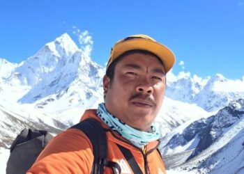 Тисячі під загрозою: система попередження про повені на Евересті занепала