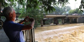 Циклон Vaianu спричинив повені, відключення світла та евакуації в Новій Зеландії