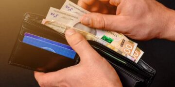 Инфляция до 20%: эксперт подсчитал, сколько на самом деле теряют украинцы из зарплаты