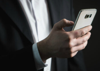 Ірландія тестує цифрову перевірку віку для користувачів соцмереж