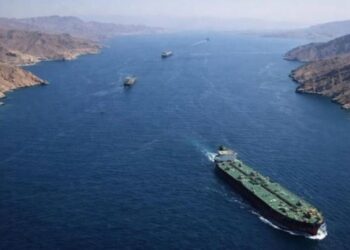 Спроба катарських газовозів пройти Ормузьку протоку завершилася поверненням до Катару