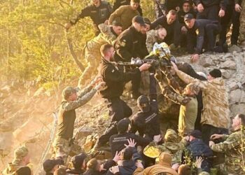 На Рівненщині врятували 10-річного хлопця, який зірвався в кар’єр