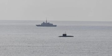 Шведські винищувачі супроводжували російський підводний човен у протоці Каттегат