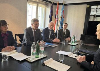 Порошенко обговорив із прем’єром Хорватії підтримку ЗСУ та євроінтеграцію України