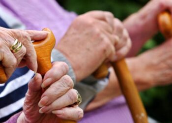 Конец специальных пенсий и накопления: в Украине готовят радикальную пенсионную реформу