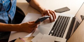 ПФУ незаконно режет стаж украинцев: как вернуть пенсию