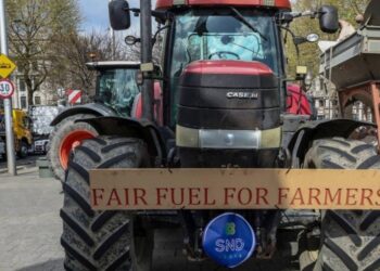 Протести в Ірландії: активісти готові «зупинити країну» через ціни на паливо