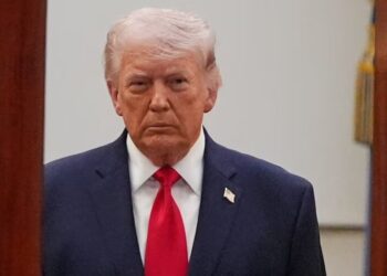 Трамп наказав армії США стріляти на ураження по іранських малих човнах