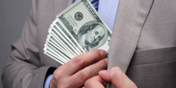 Дацюк: От ТЦК до судов – страну поглотили коррупционные сети, где нет отдельных виновных