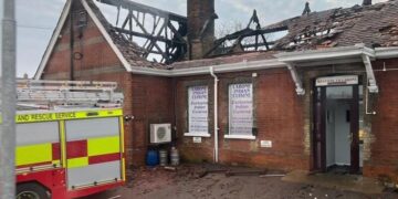 У Лондоні через пожежу в ресторані тимчасово призупинено рух поїздів