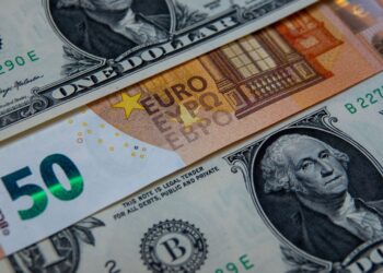 НБУ пом’якшив валютні обмеження для бізнесу, військових і нерезидентів: що змінилося з 25 квітня