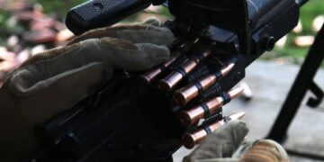 Призрак 1917 года: Романенко предупредил об угрозе “революции СОЧников” в Украине